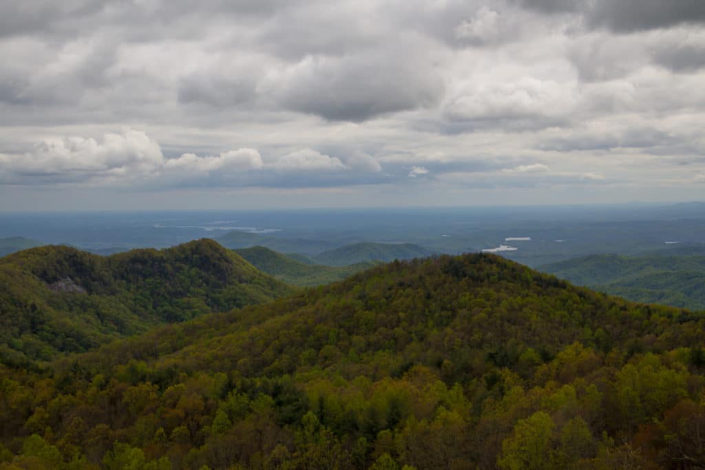 fall-hiking-series-sassafras-mountain-to-view-the-rock-face-of-rock